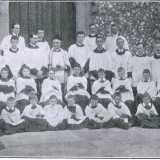 Fond� inoltre una banda musicale, un circolo per fanciulli dove giocare a cricket e football, un museo storico, un asilo per i figli delle donne lavoratrici...